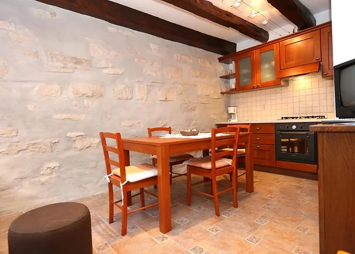 House With A Parking Space Zrnovo, Korcula - 10030 * Zrnovo