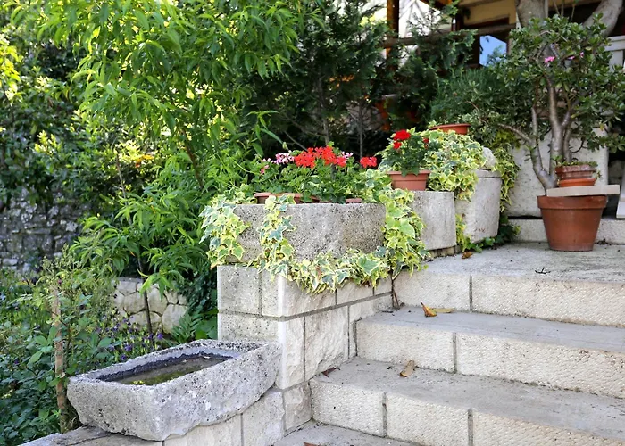 House With A Parking Space Zrnovo, Korcula - 10030 度假居